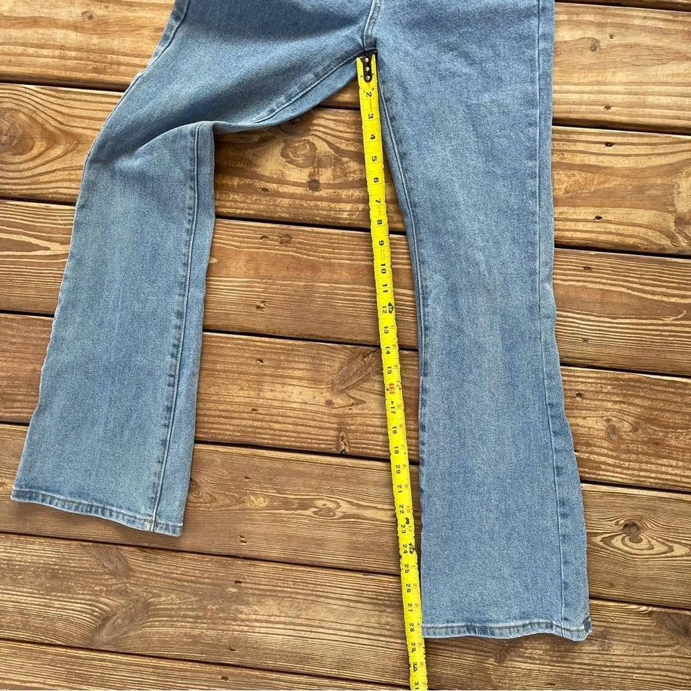 Princess Polly Light Wash Straight Leg Jeans Mid Rise Slim Bootcut | US 4
